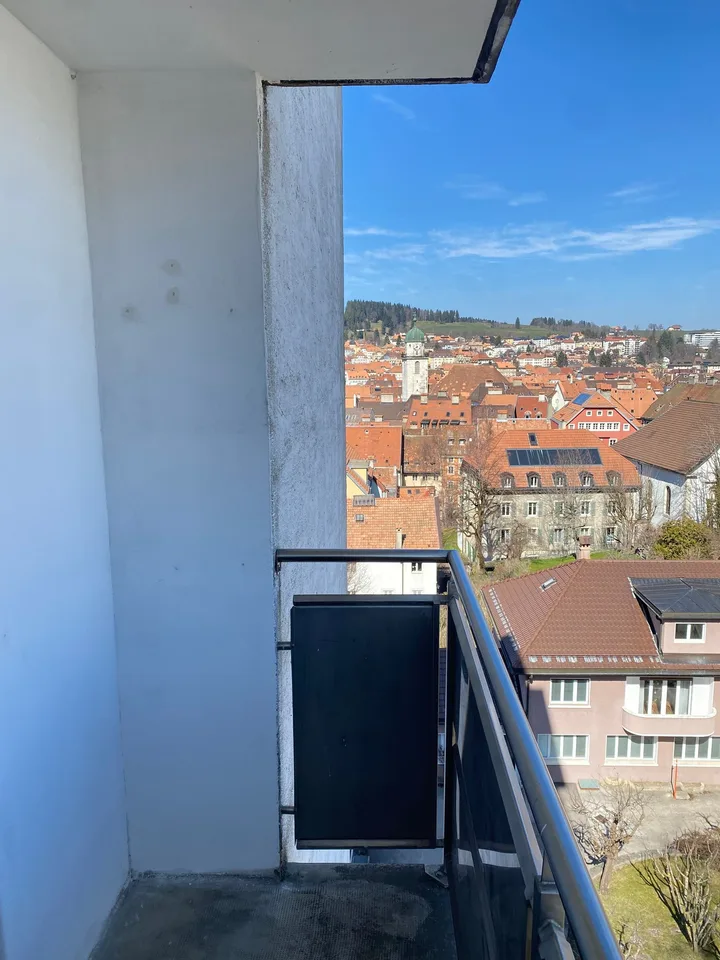 Zweieinhalb-Zimmer-Wohnung im 9. Stock in La Chaux-de-Fonds – Foto 10 von 11