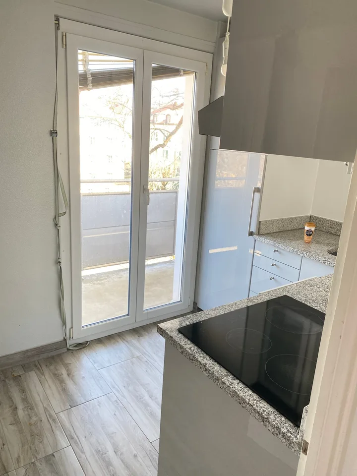 Zweieinhalb-Zimmer-Wohnung im 9. Stock in La Chaux-de-Fonds – Foto 7 von 11