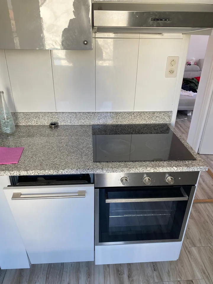 Zweieinhalb-Zimmer-Wohnung im 9. Stock in La Chaux-de-Fonds – Foto 8 von 11