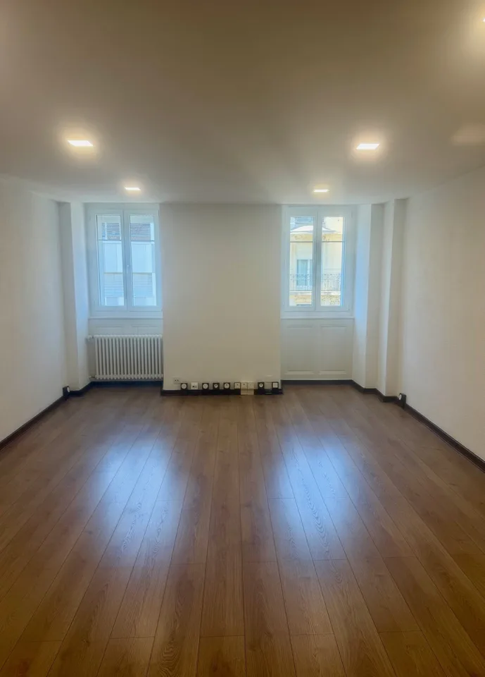 Bureau de 3.0 pièces au 4ème étage