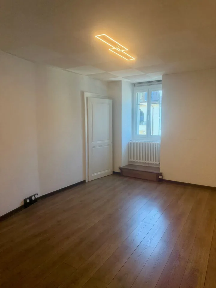 Bureau de 3.0 pièces au 4ème étage