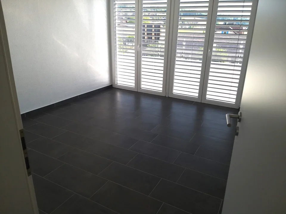 Moderne 3-Zimmer-Terrassenwohnung mit schöner Aussicht