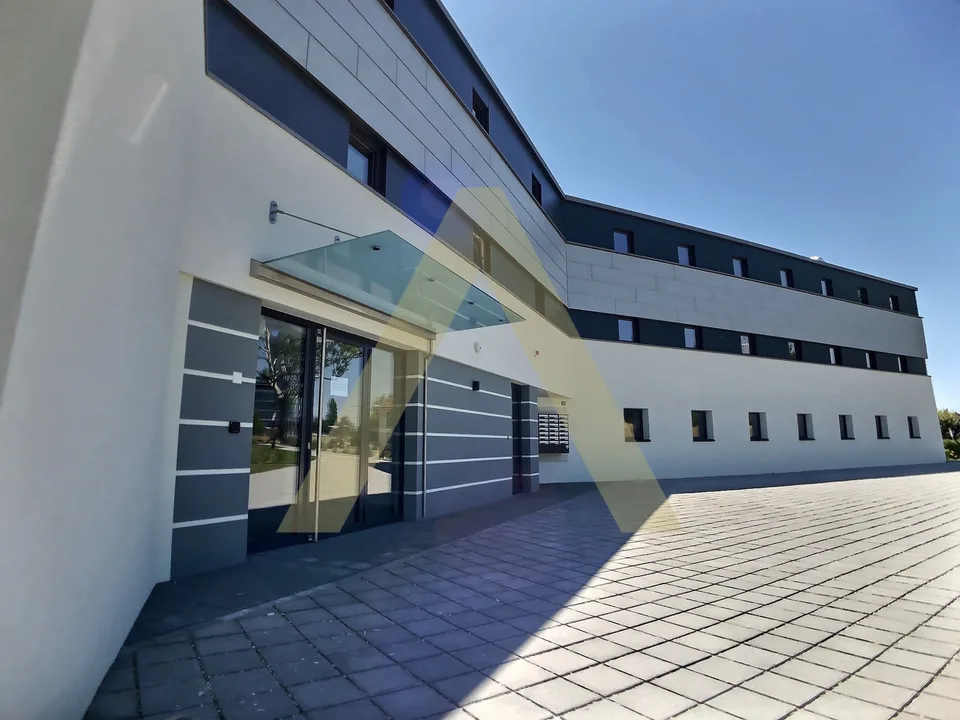 MAGNIFIQUE APPARTEMENT  MEUBLE DE 2P EN FACE EPFL & UNIL