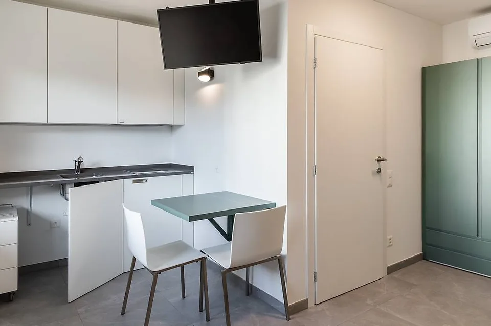 Wir vermieten renovierte Einzimmerwohnungen in Muralto