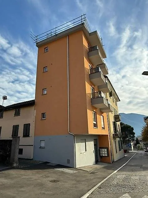 Affittiamo monolocali arredati appena rinnovati a Muralto