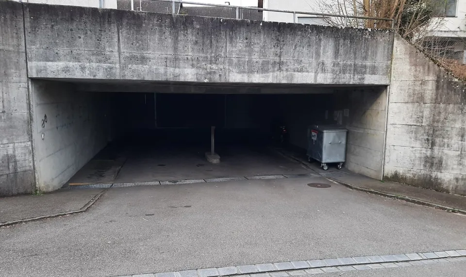 Zweiradparkplätze zu vermieten