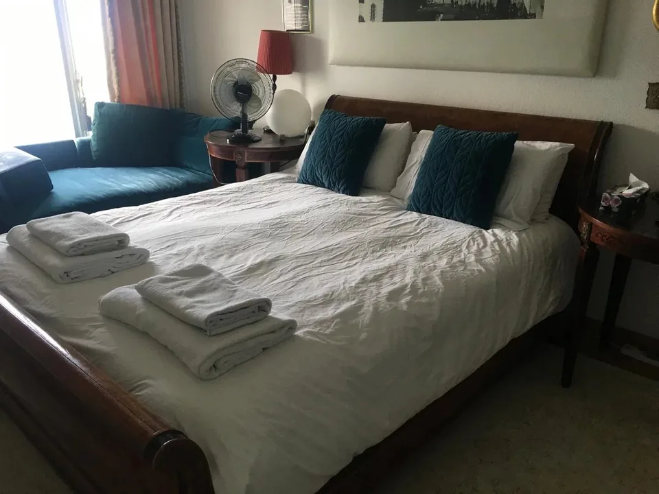 Wohnung mit Seeblick und Möbeln in erster Reihe mit spektakulärer Aussicht – Foto 10 von 10