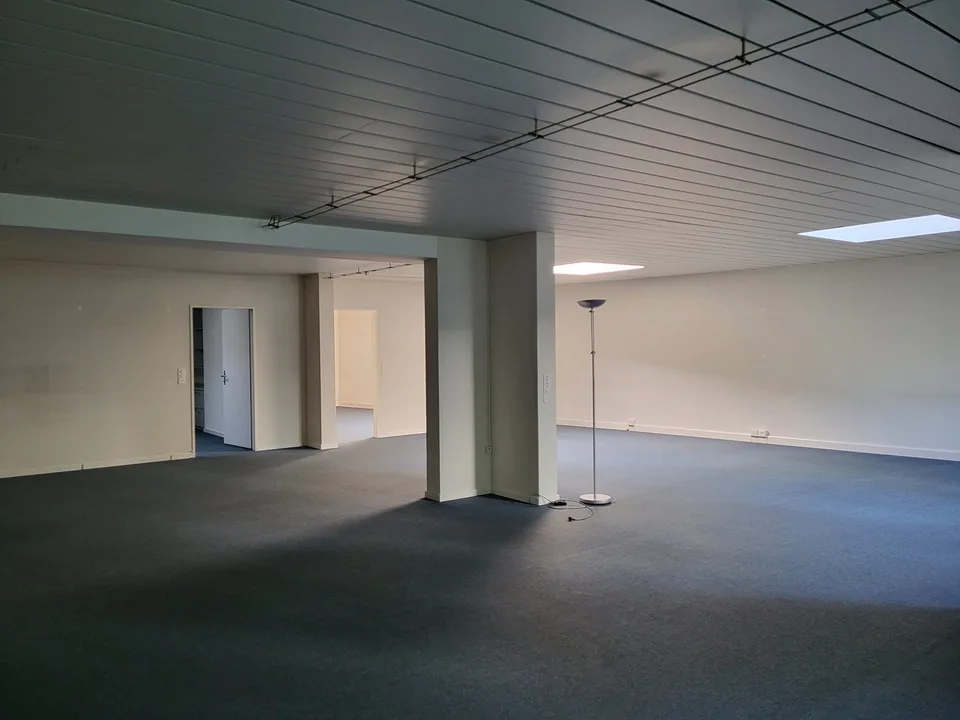 Grosszügige Büroräume an ruhiger Lage – Foto 7 von 11