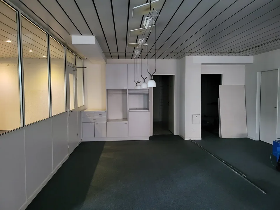 Grosszügige Büroräume an ruhiger Lage – Foto 11 von 11
