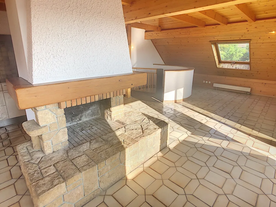 Au coeur de la bourgade d'Oron-la-Ville 5.5 pièces en triplex – photo 9 sur 13