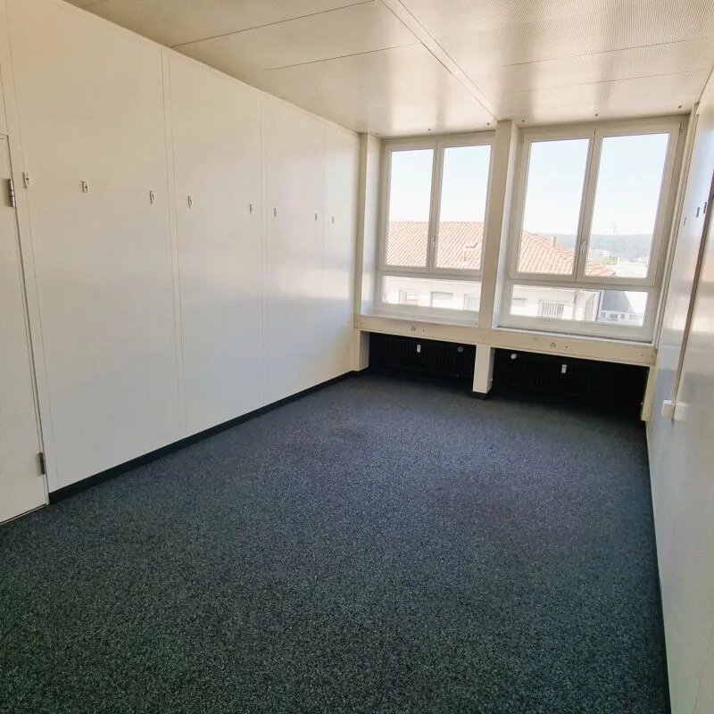 Bright and spacious office (74.5 m²) in the Buss Industriepark Pratteln – photo 6 of 7