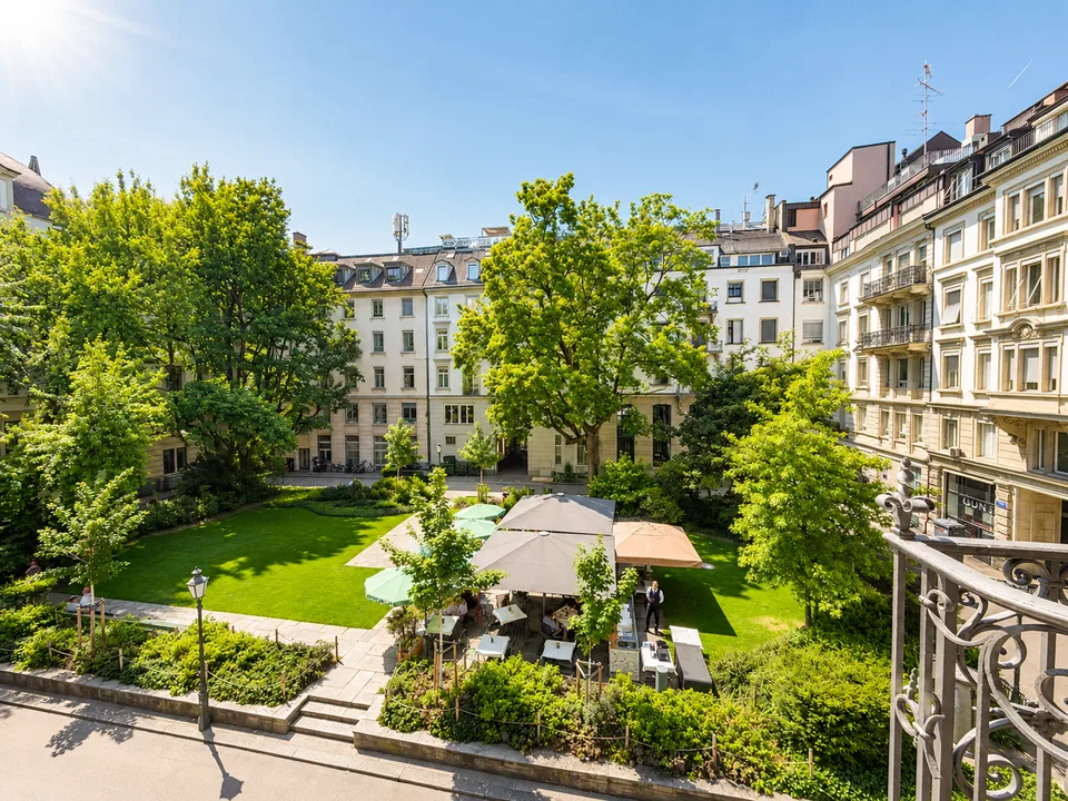 EXKLUSIVE BÜROFLÄCHE DIREKT AM PARADEPLATZ – ARBEITEN IM HERZEN VON ZÜRICH