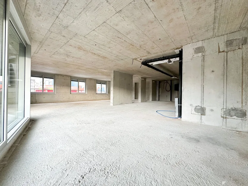 An der Esplanade: Bürofläche mit Balkon und Ausblick