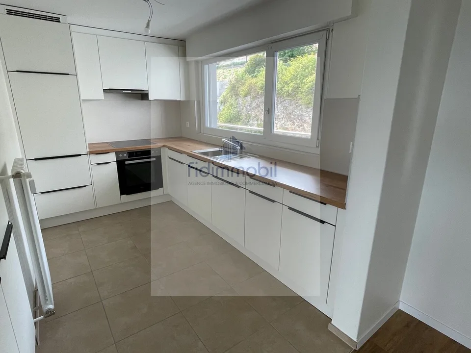 Magnifique appartement 3.5 pièces entièrement rénové à Hauterive
