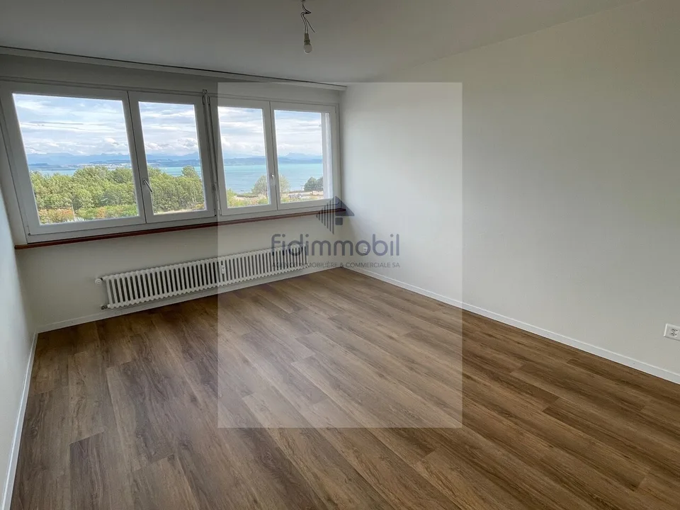 Meraviglioso appartamento di 3.5 locali completamente ristrutturato a Hauterive