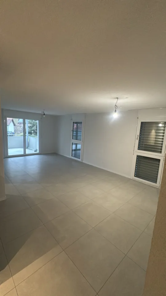 Delizioso appartamento 3.5 locali con balcone a Zollbrück
