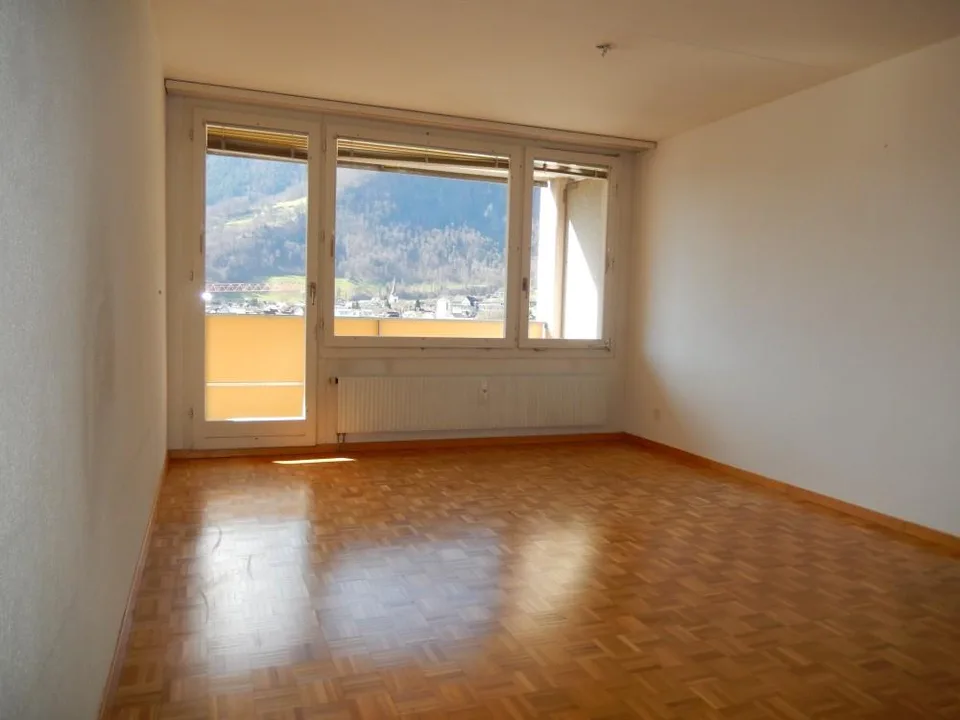 Balcony apartment with magnificent mountain views!