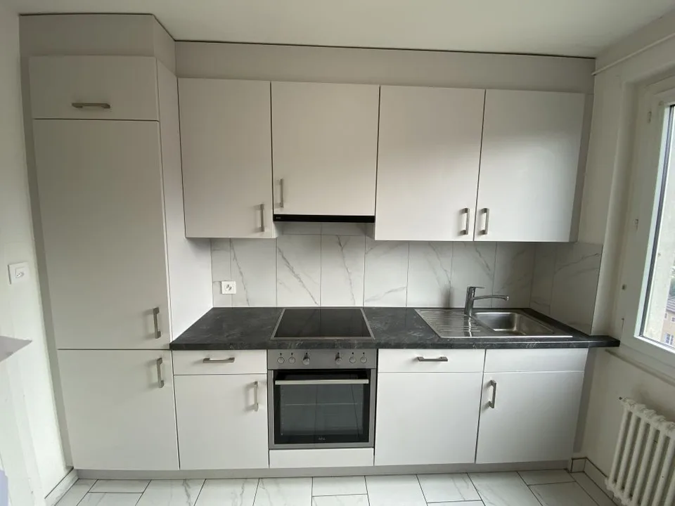 Charmant appartement 2 pièces avec vue sur la ville au Locle