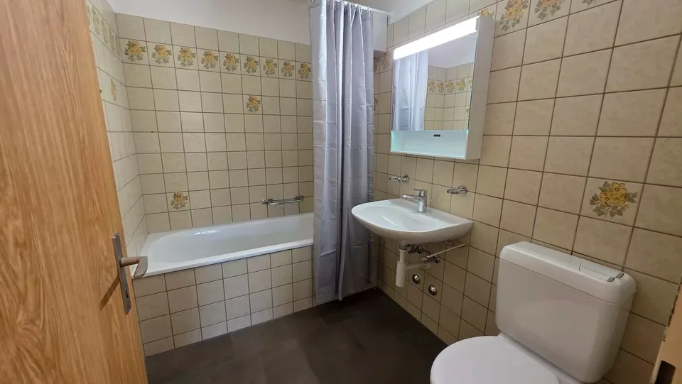 Möbliertes Zimmer zentral - Heute einziehen