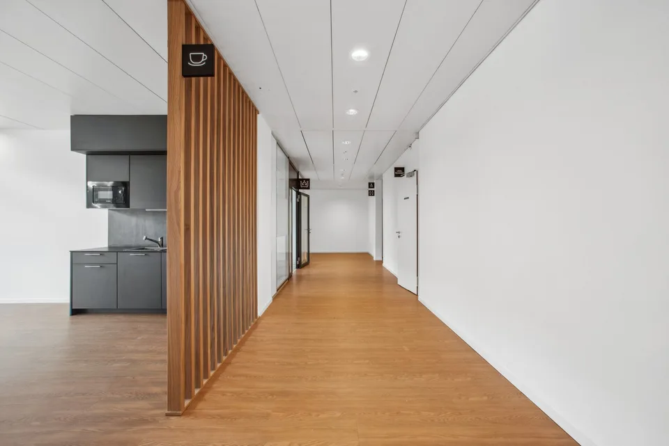 Büro von 385 m² zur Miete in Terre Bonne
