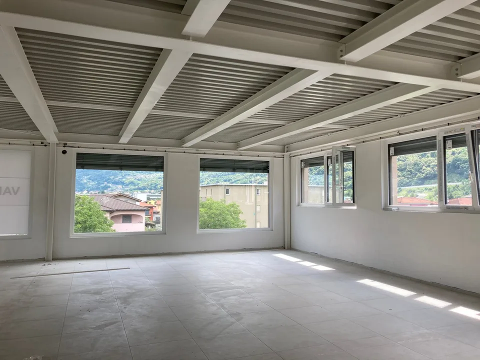 Ultimo spazio commerciale in affitto a S. Antonino