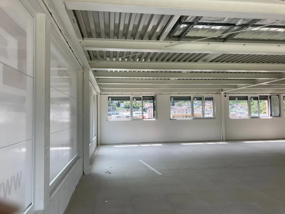 Ultimo spazio commerciale in affitto a S. Antonino – photo 8 sur 17