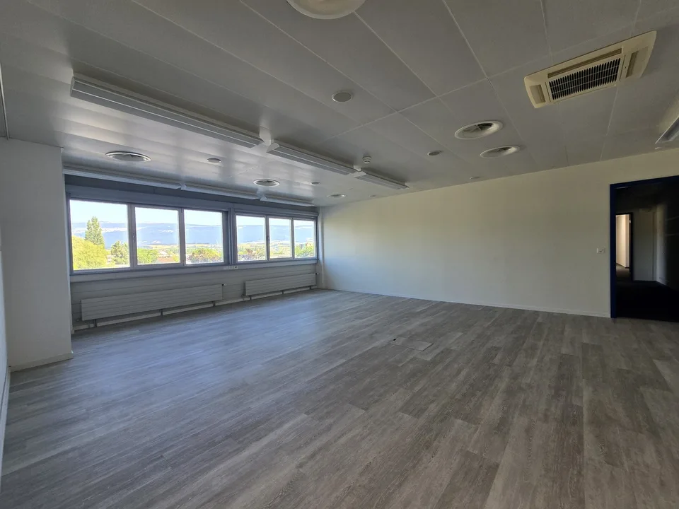 Büro von 276m2 - Nähe Autobahn/Bahnhof - Yverdon-les-Bains