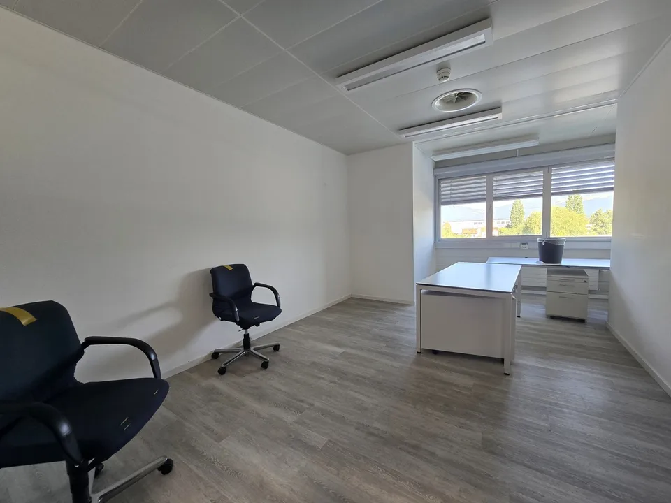 Büro von 276m2 - Nähe Autobahn/Bahnhof - Yverdon-les-Bains