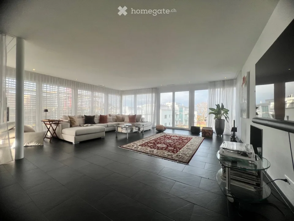 Moderne, exklusive 4.5-Zimmer-Wohnung mit Balkon und Garage in Wilen b. Wollerau