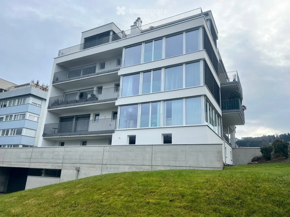 Moderne, exklusive 4.5-Zimmer-Wohnung mit Balkon und Garage in Wilen b. Wollerau
