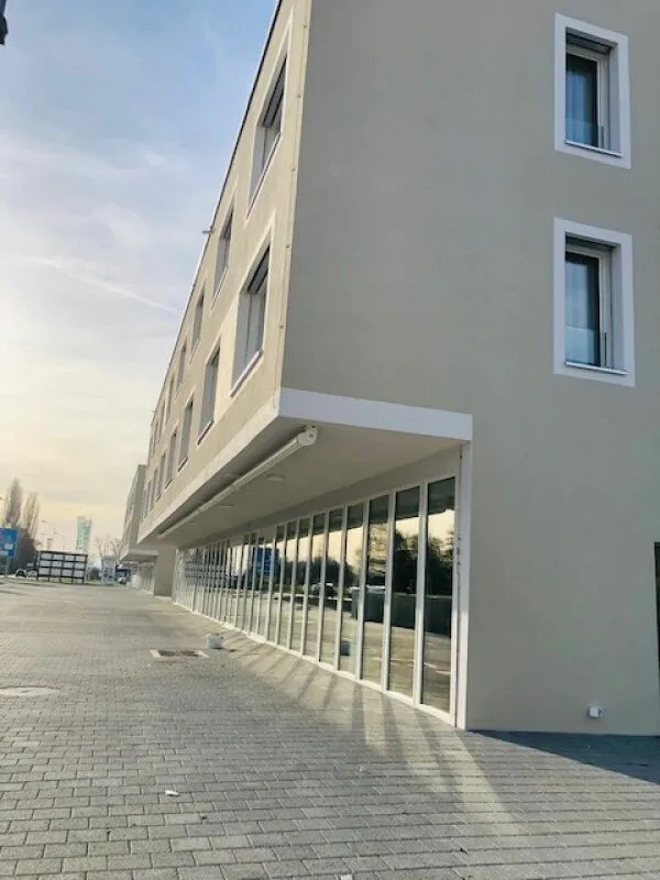 Architekturbüro /Geschäftsflächen im Gewerbezentrum Au Milavy  54m2