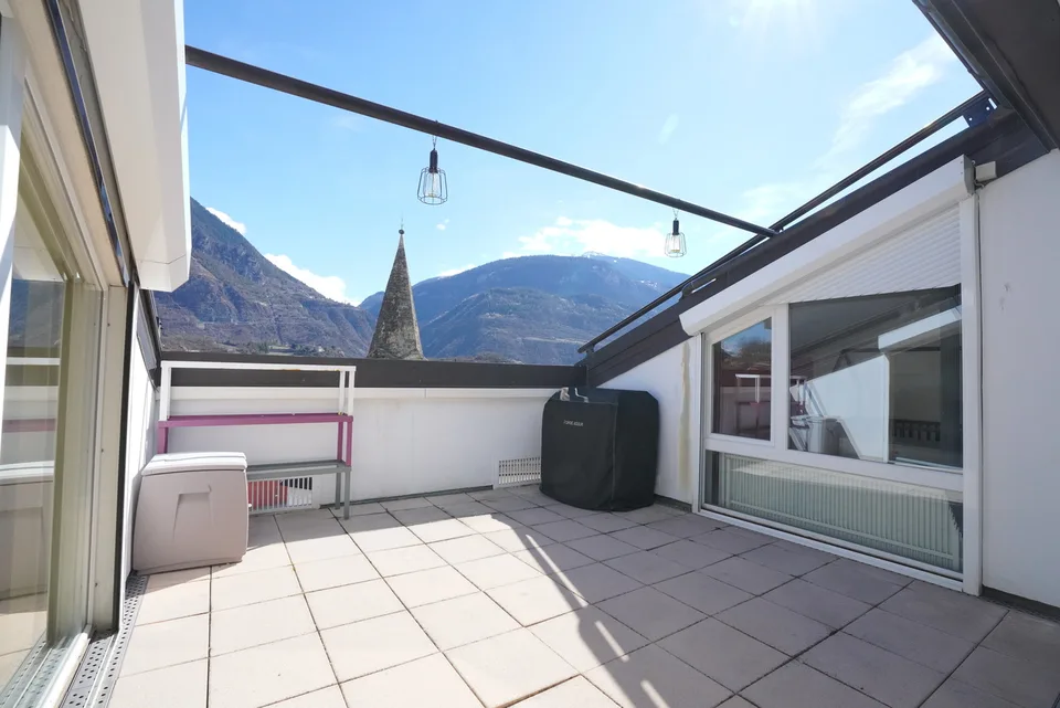 CENTRE-VILLE DE SIERRE  APPARTEMENT DUPLEX AVEC VUE