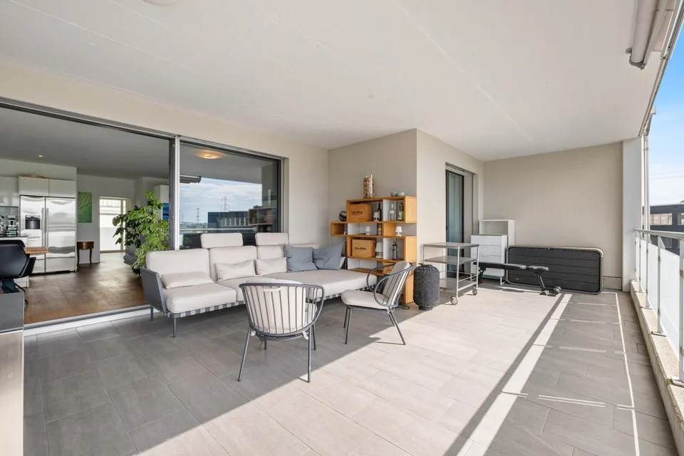 4.5-Zimmer-Wohnung mit grossem Balkon & Abendsonne in Steinhausen