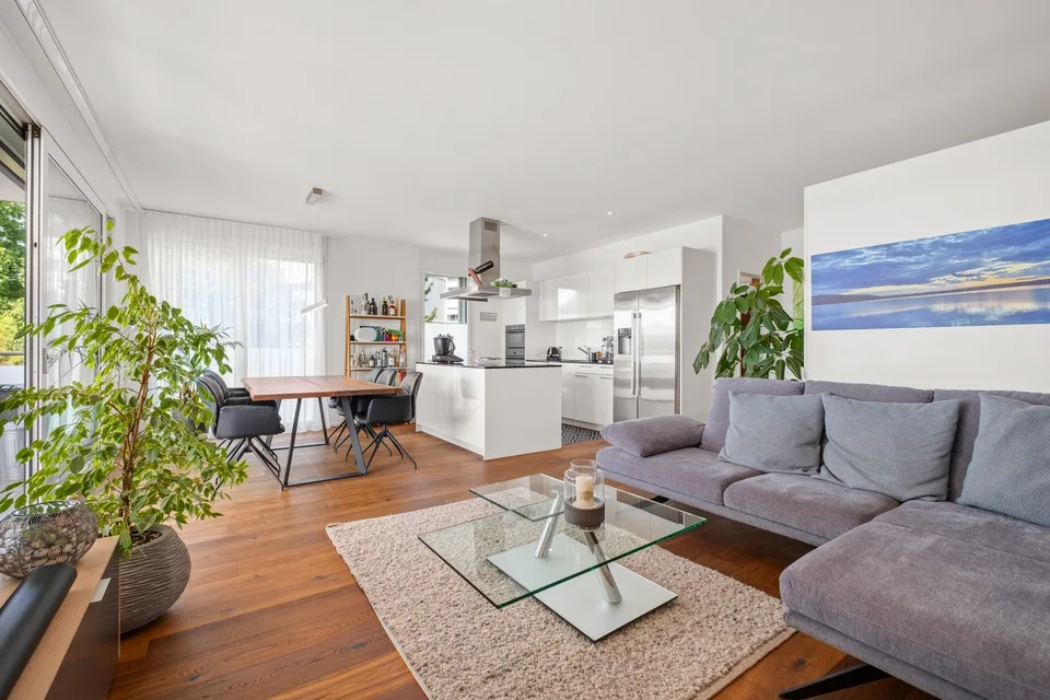 4.5-room apartment with large balcony & evening sun in Steinhausen