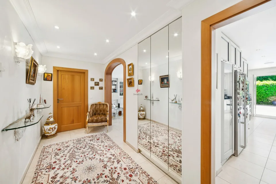 Elegante appartamento di 160 m² nel cuore di Cologny