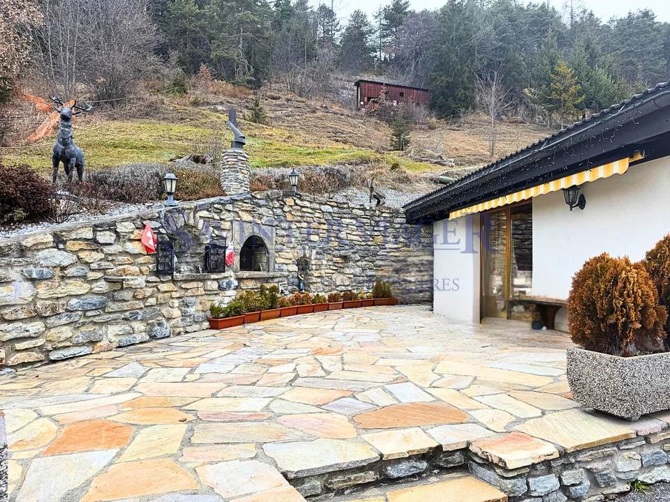 Savièse, Chalet rustique avec une magnifique vue - Viager occupé