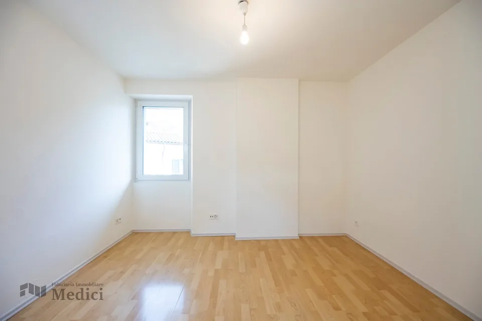 SOMAZZO - PRÄCHTIGES EINFAMILIENHAUS MIT ANGRENZENDEM EINZELAPARTMENT – Foto 11 von 25