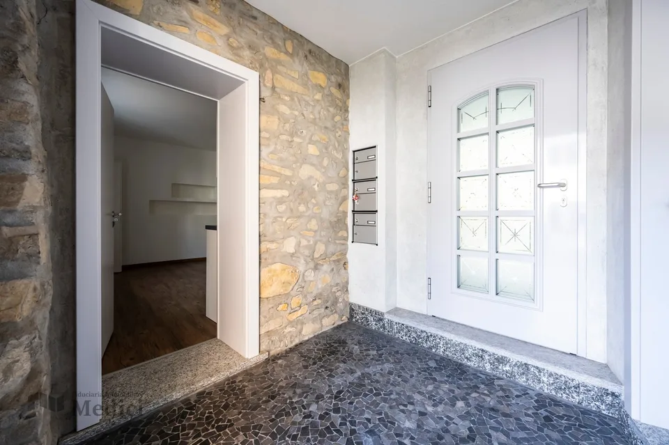 SOMAZZO - PRÄCHTIGES EINFAMILIENHAUS MIT ANGRENZENDEM EINZELAPARTMENT – Foto 19 von 25