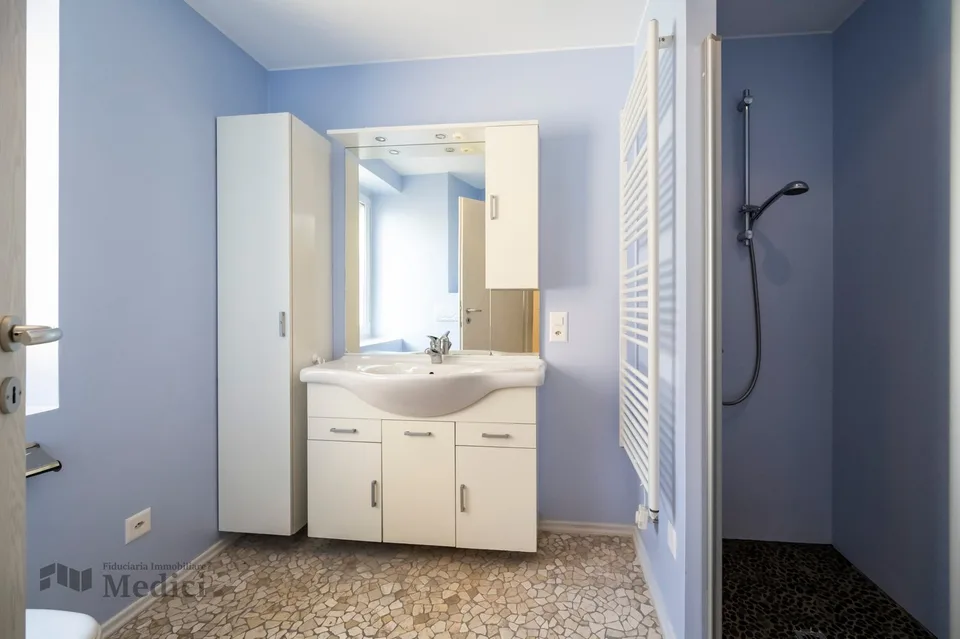 SOMAZZO - PRÄCHTIGES EINFAMILIENHAUS MIT ANGRENZENDEM EINZELAPARTMENT – Foto 15 von 25