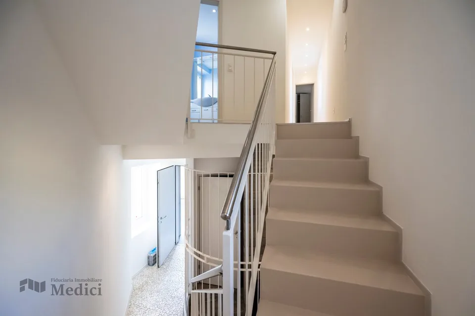 SOMAZZO - PRÄCHTIGES EINFAMILIENHAUS MIT ANGRENZENDEM EINZELAPARTMENT – Foto 13 von 25