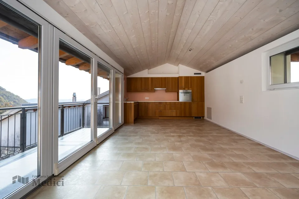 SOMAZZO - SPLENDIDA CASA DI NUCLEO CON MONOLOCALE ANNESSO