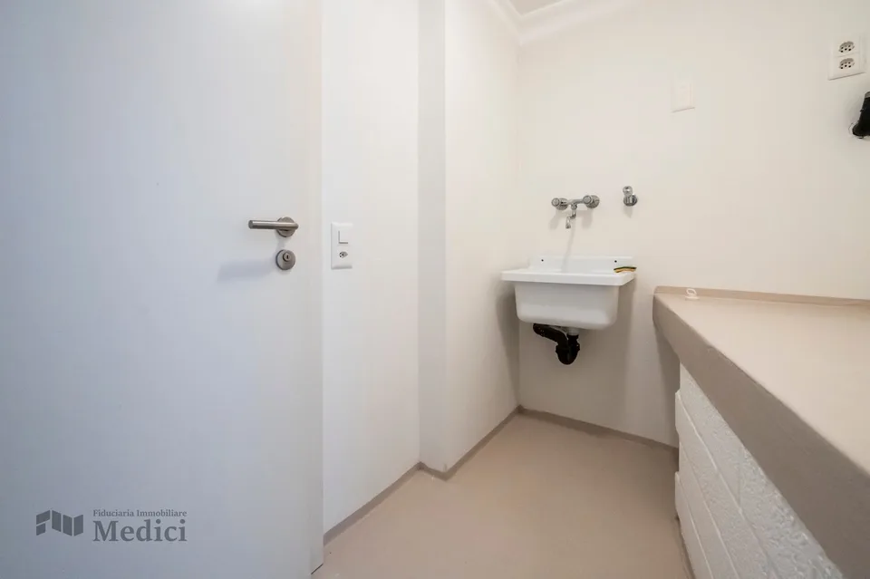 SOMAZZO - PRÄCHTIGES EINFAMILIENHAUS MIT ANGRENZENDEM EINZELAPARTMENT – Foto 22 von 25
