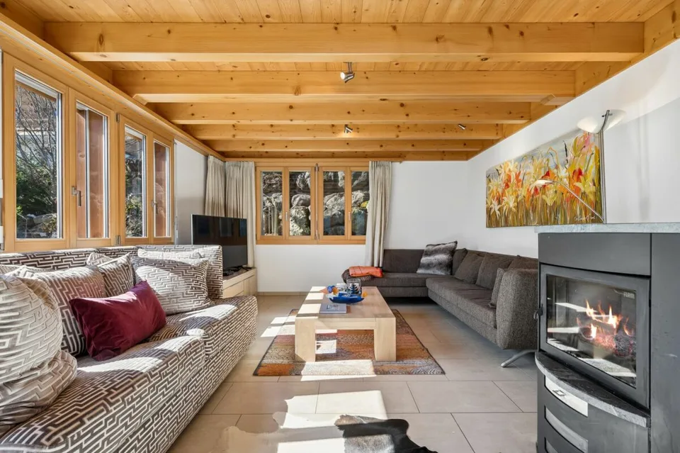 Chalet elegante con vista mozzafiato e contingente di seconda casa