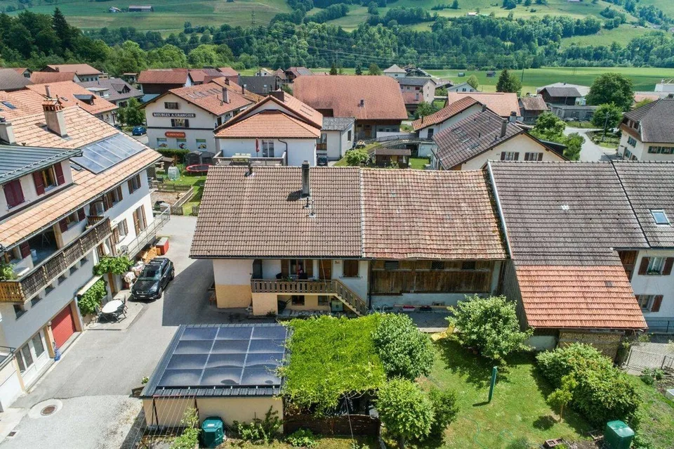Edificio con due appartamenti e potenziale di sviluppo – foto 9 di 9