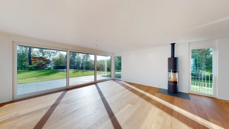 Ambiente di vita esclusivo direttamente sul Reno - Proprietà con design interno moderno e di alta qualità