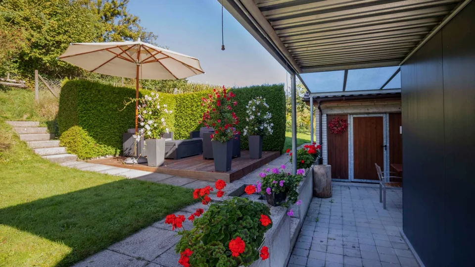 Idyllique dans le vert : Bienvenue à la maison