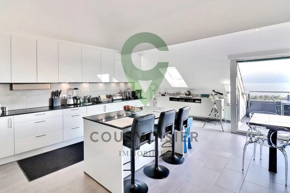 Prestigieux 4,5 pièces avec panorama exclusif sur le lac et les montagnes