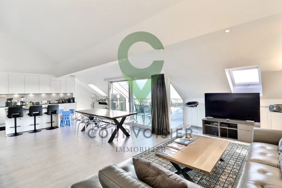 Prestigieux 4,5 pièces avec panorama exclusif sur le lac et les montagnes