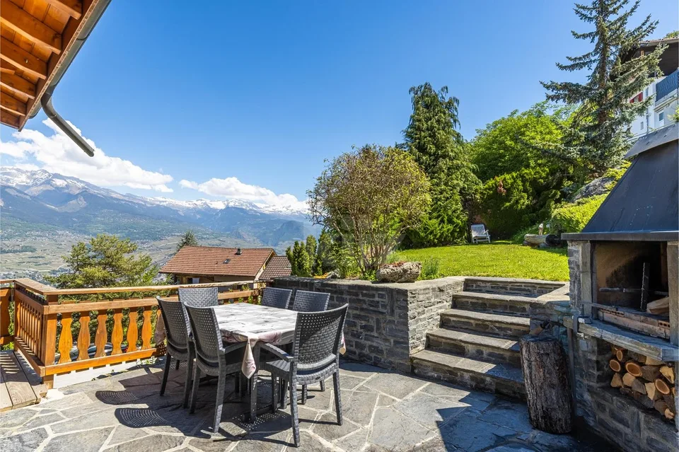 Charmantes Chalet mit Terrasse, Garten und freier Sicht – Foto 10 von 13