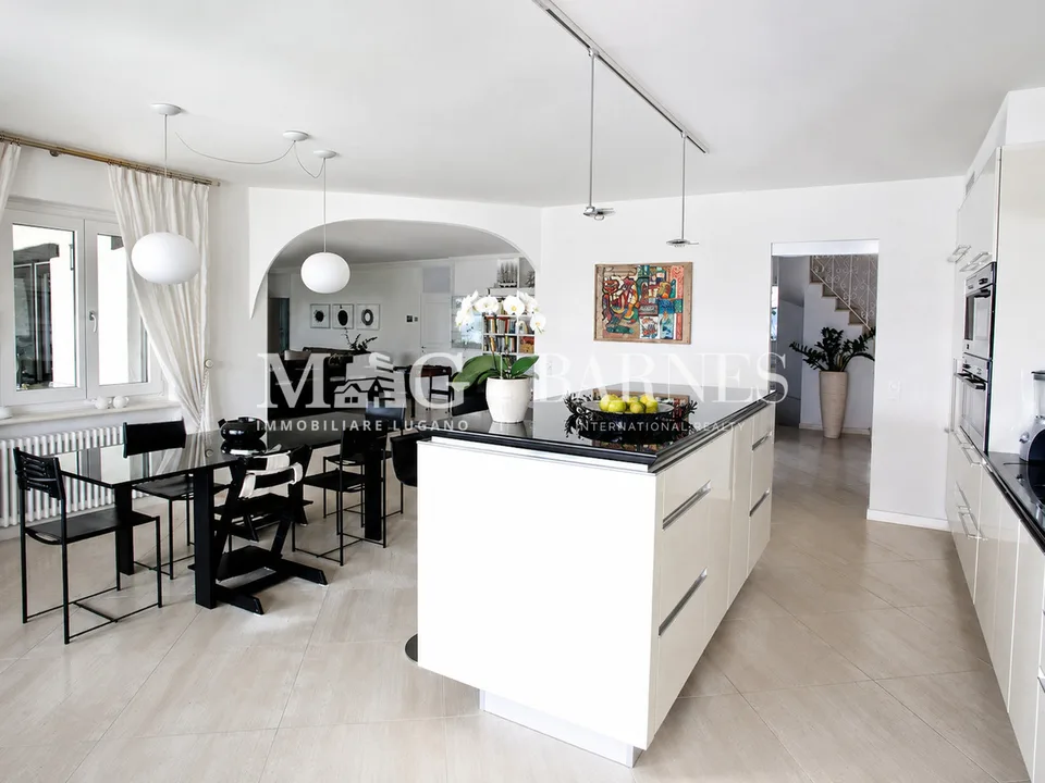 Lugano: Villa vista lago 6 locali, opportunità esclusiva – Foto 11 von 13